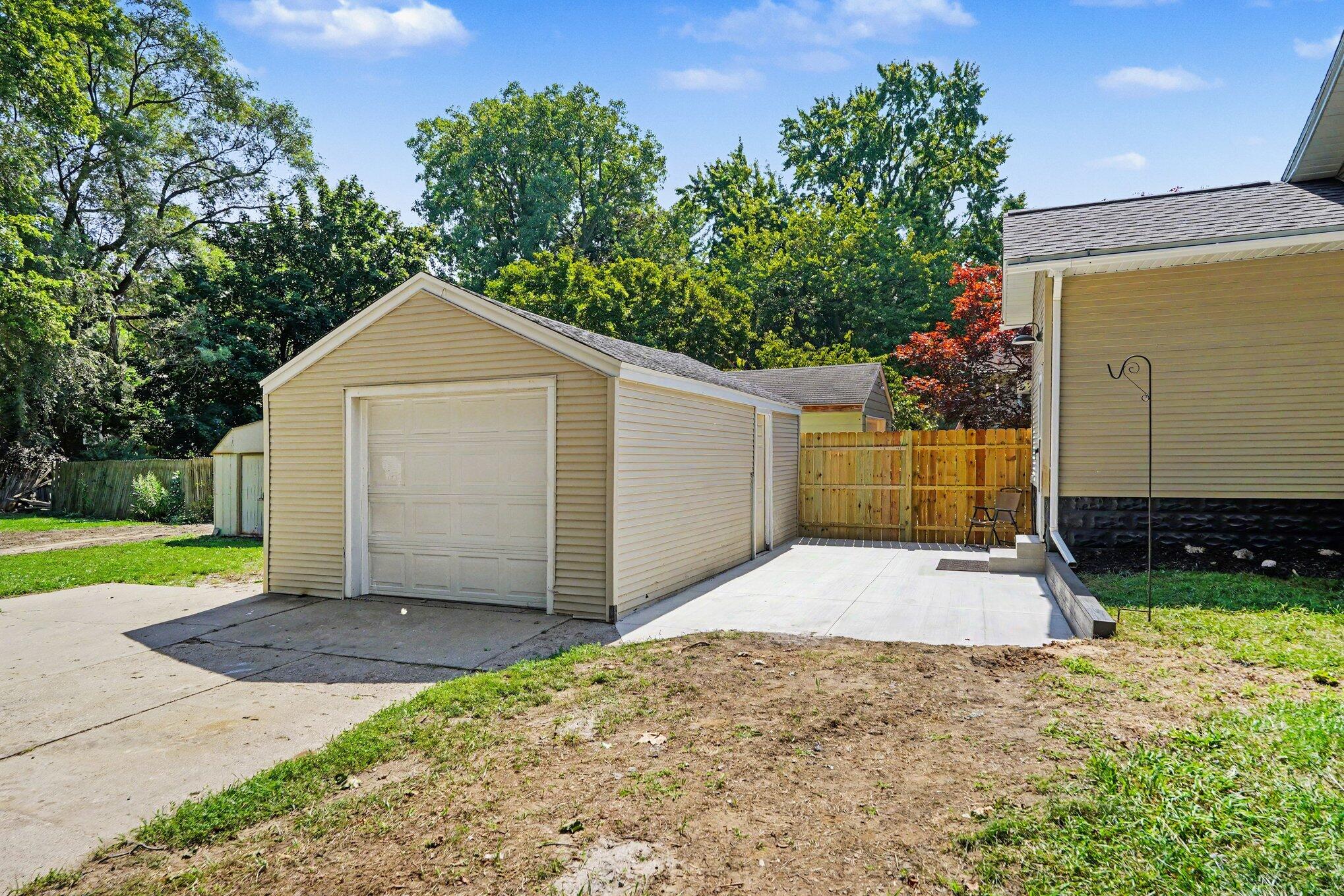 934 Diamond Avenue NE Grand Rapids MI 49503