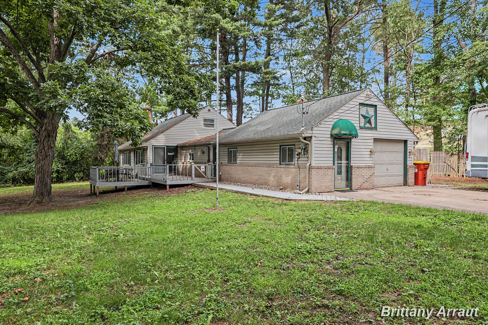 2027 Valentine Street NE Grand Rapids MI 49525