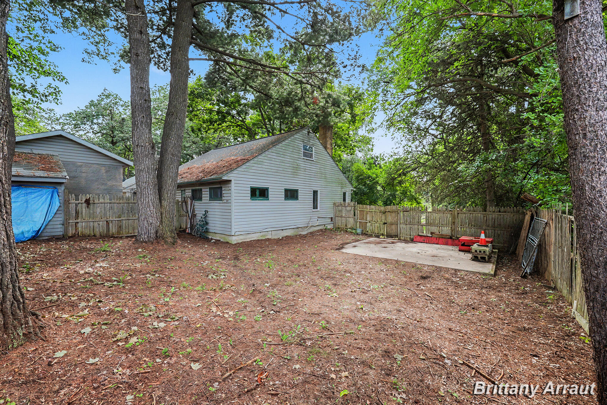 2027 Valentine Street NE Grand Rapids MI 49525