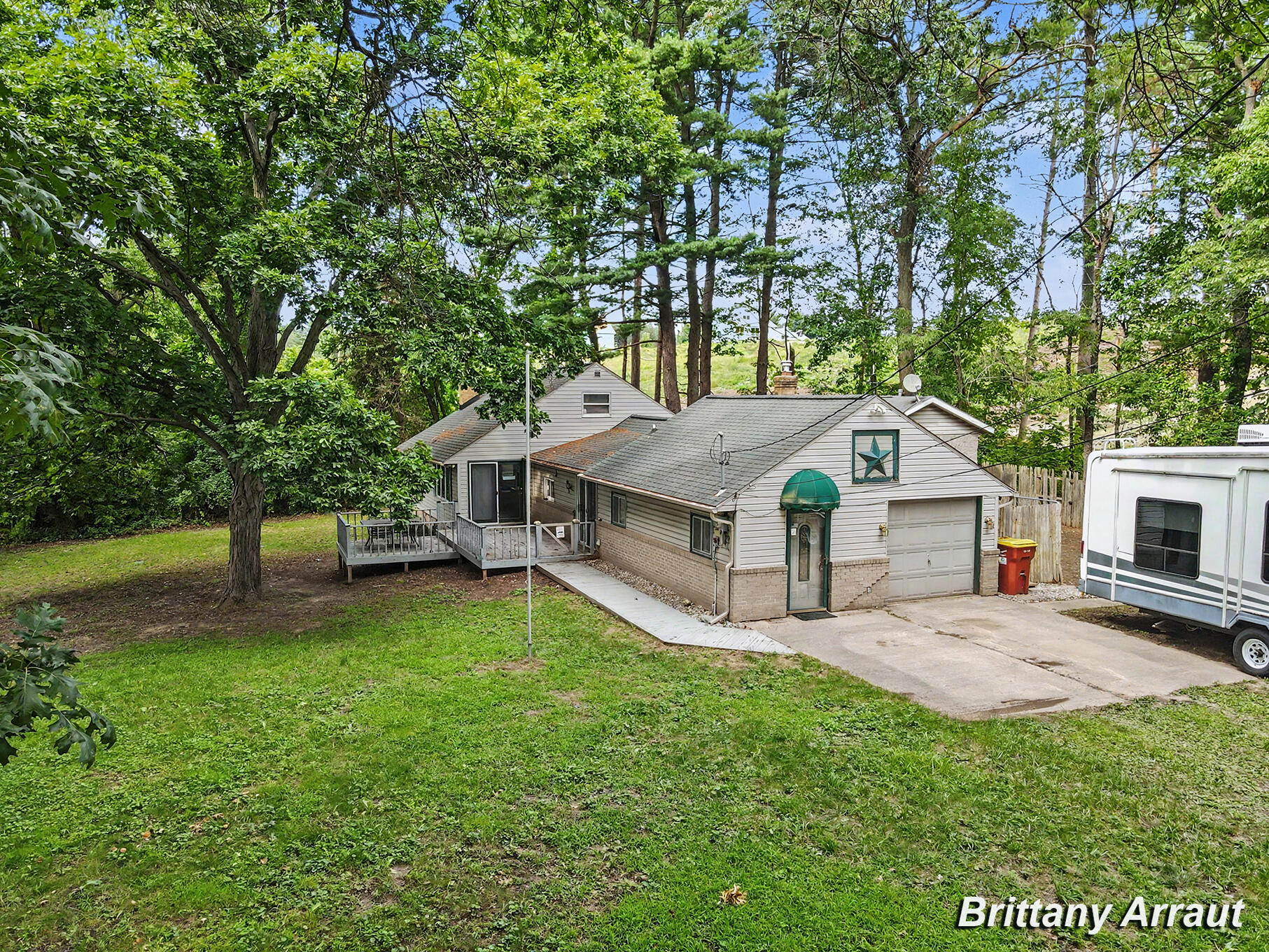 2027 Valentine Street NE Grand Rapids MI 49525