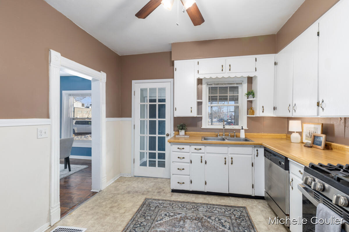 820 5th Street NW Grand Rapids MI 49504
