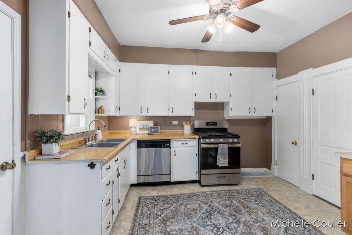 820 5th Street NW Grand Rapids MI 49504