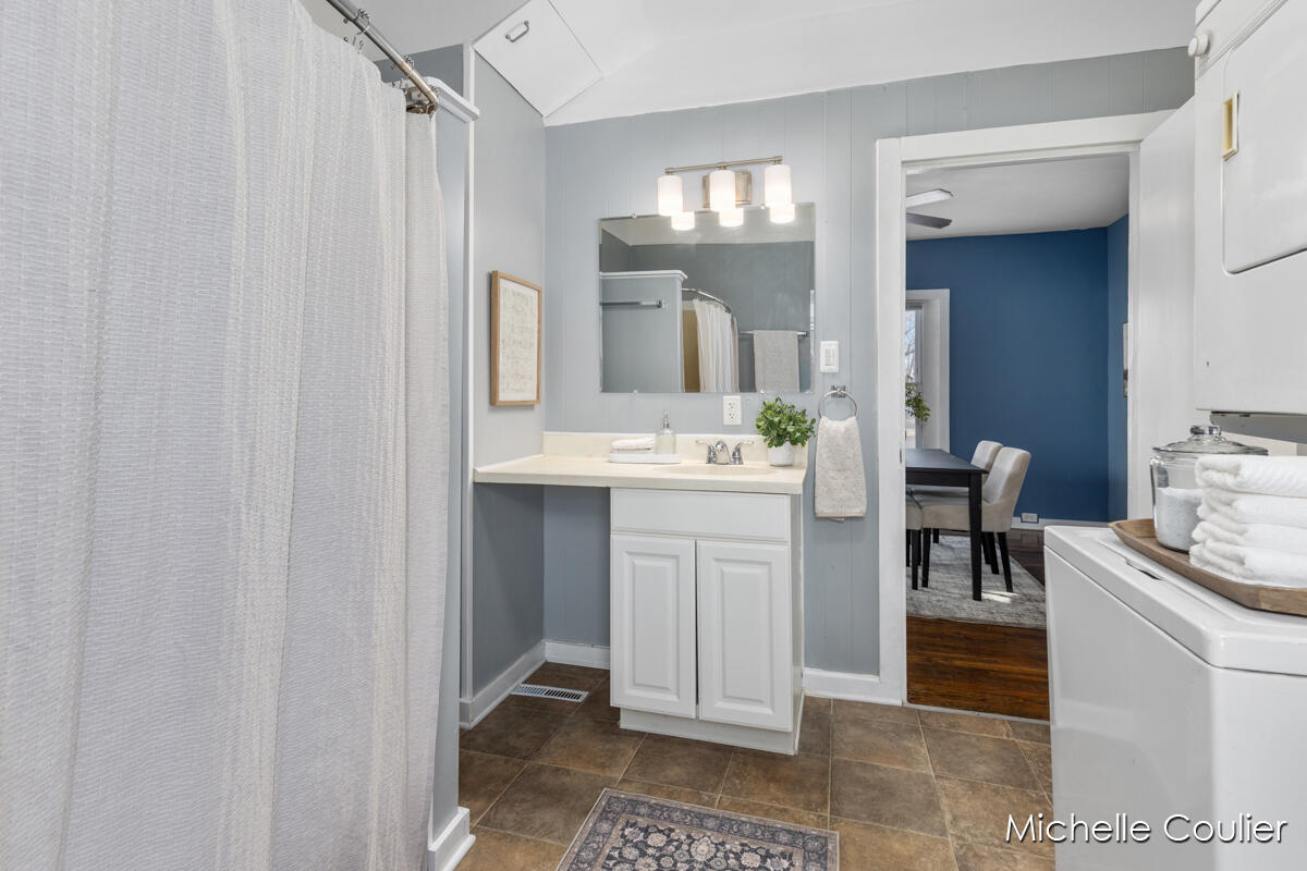 820 5th Street NW Grand Rapids MI 49504