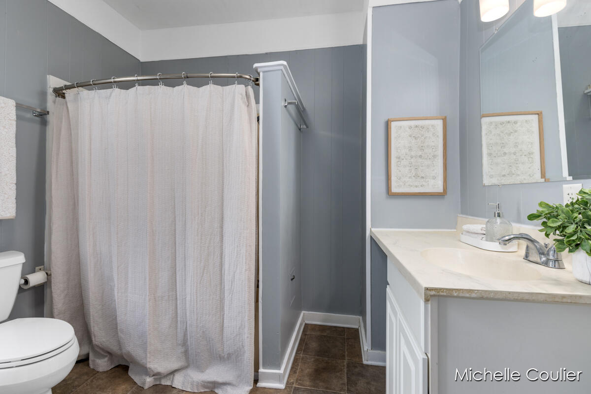 820 5th Street NW Grand Rapids MI 49504