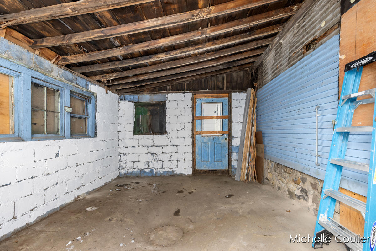 820 5th Street NW Grand Rapids MI 49504