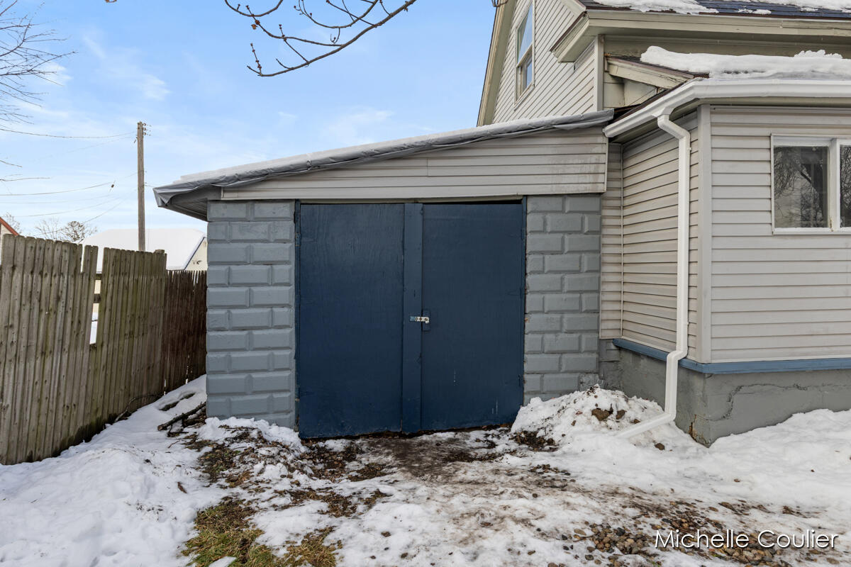 820 5th Street NW Grand Rapids MI 49504