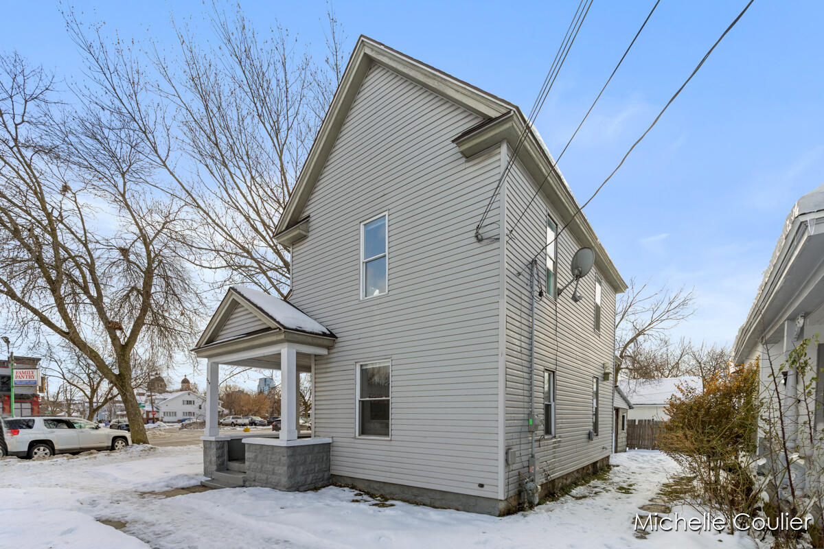 820 5th Street NW Grand Rapids MI 49504
