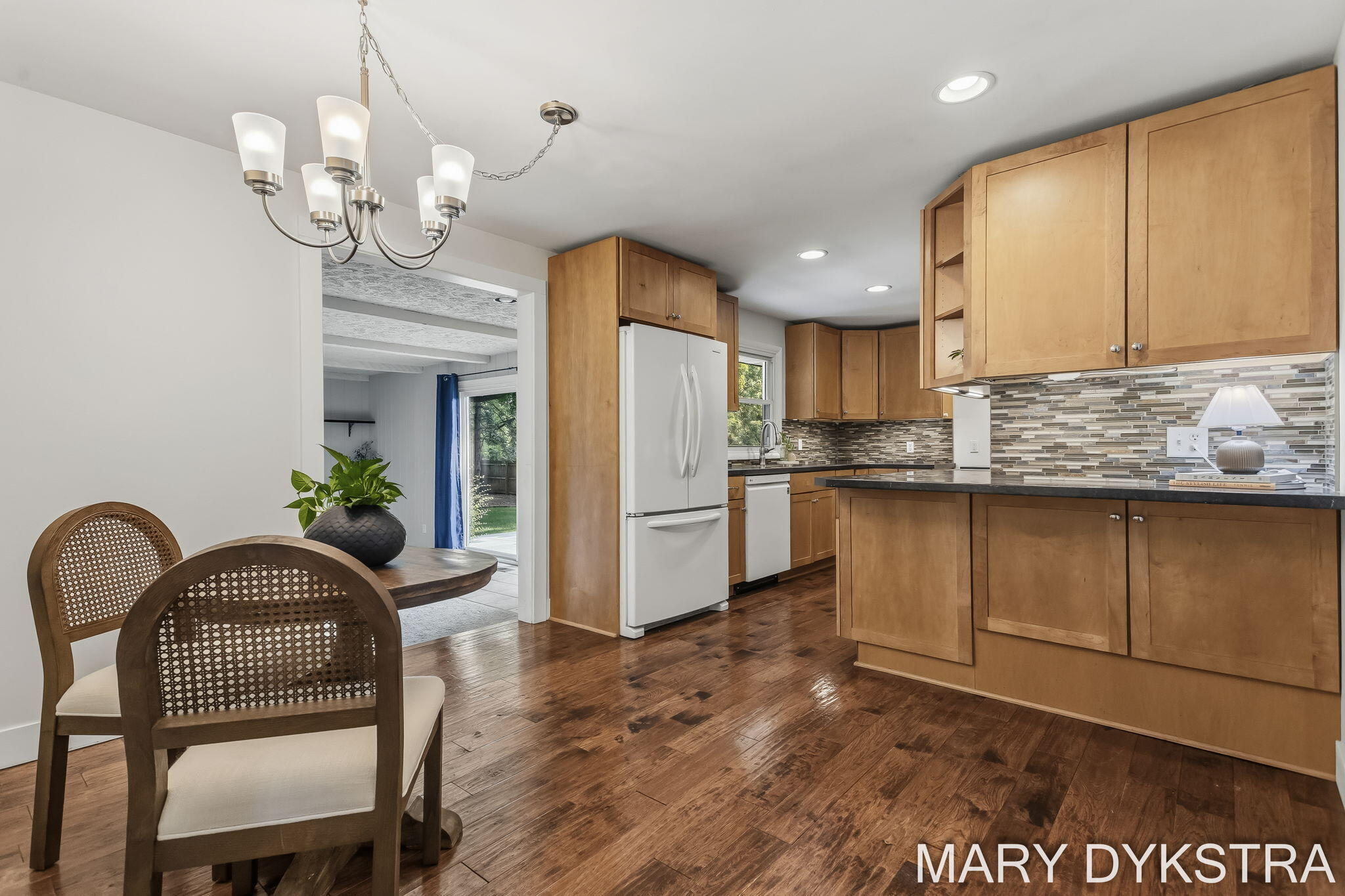 585 Huizenga Avenue Zeeland MI 49464