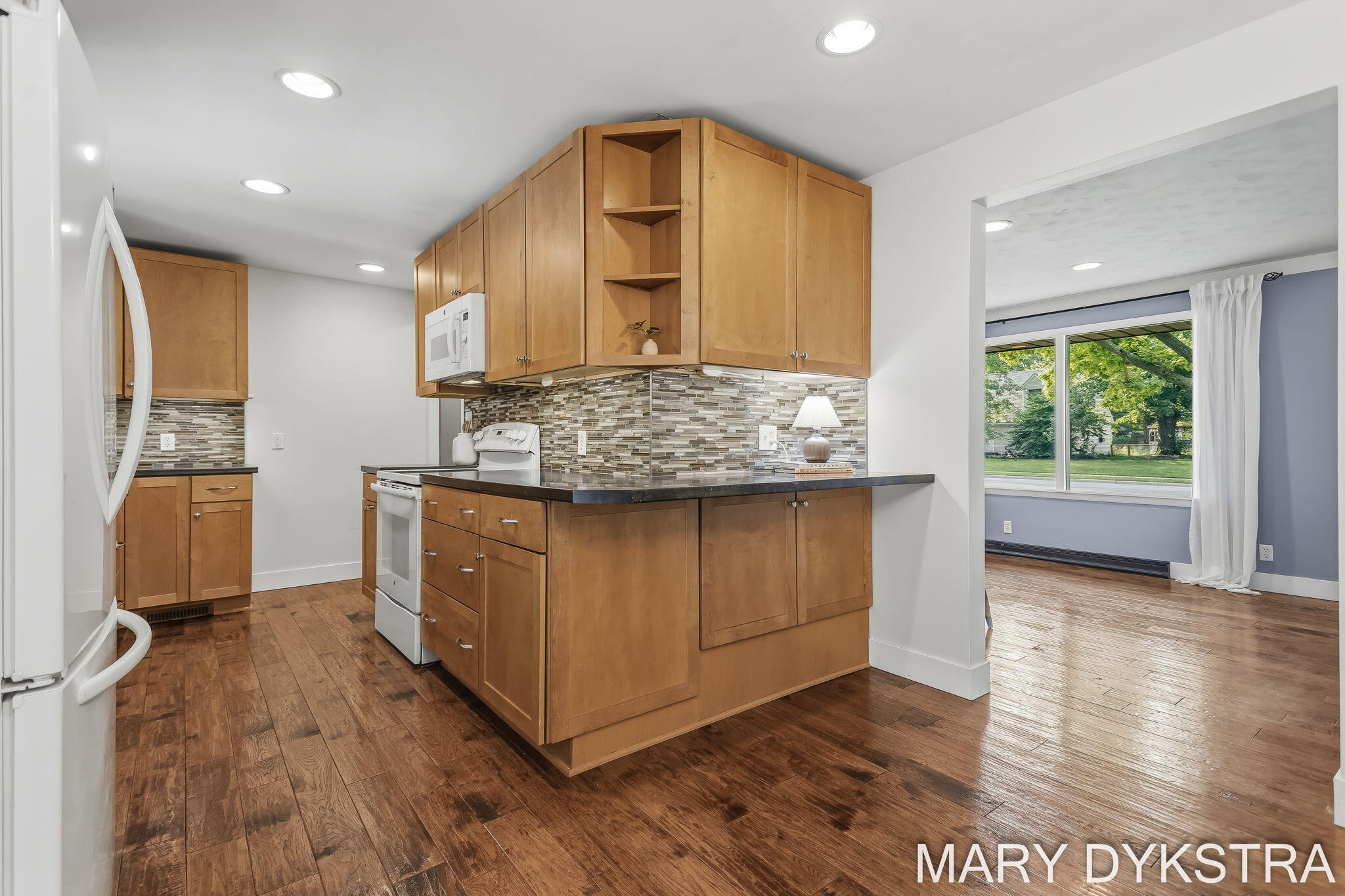 585 Huizenga Avenue Zeeland MI 49464