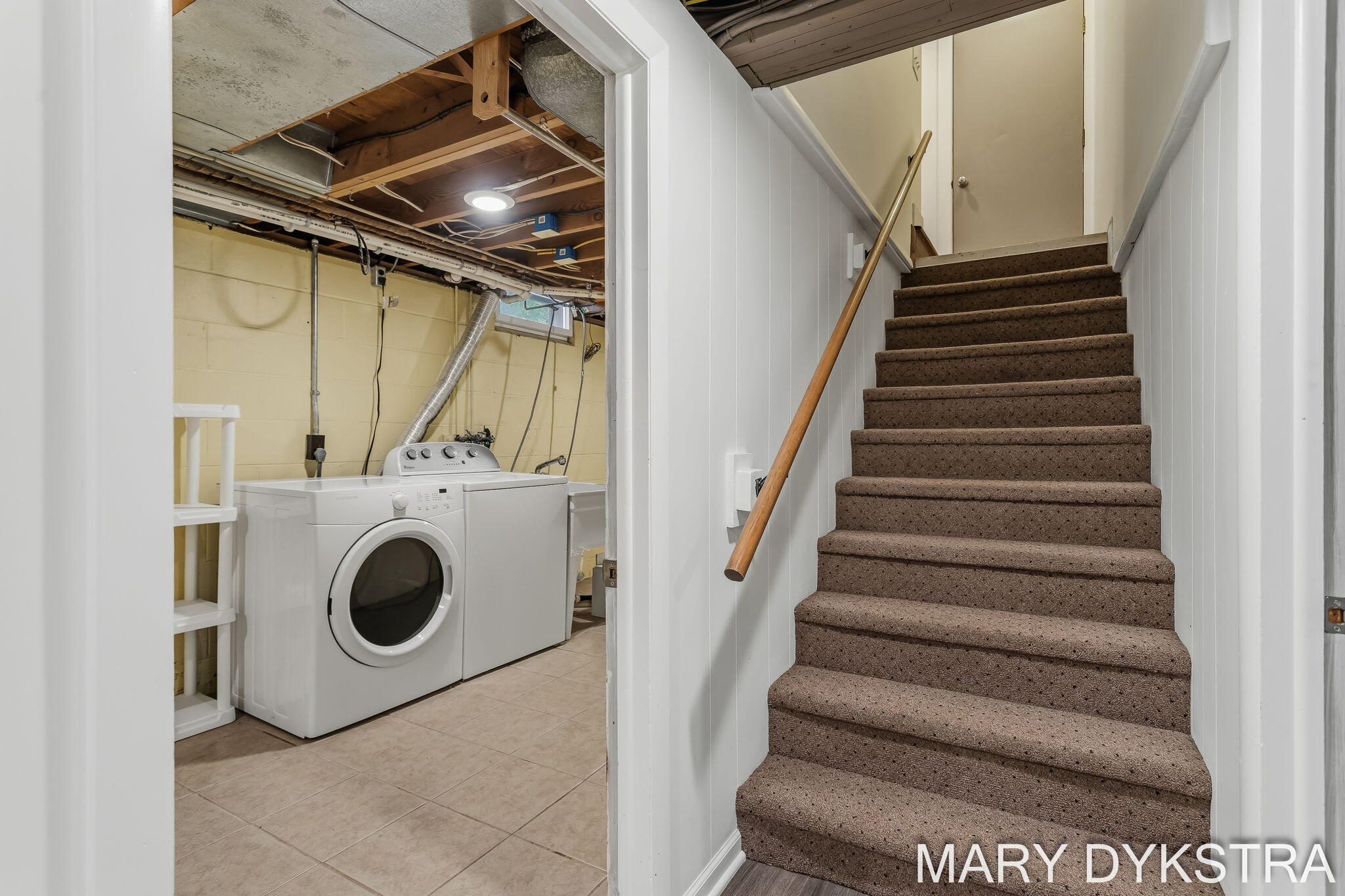 585 Huizenga Avenue Zeeland MI 49464