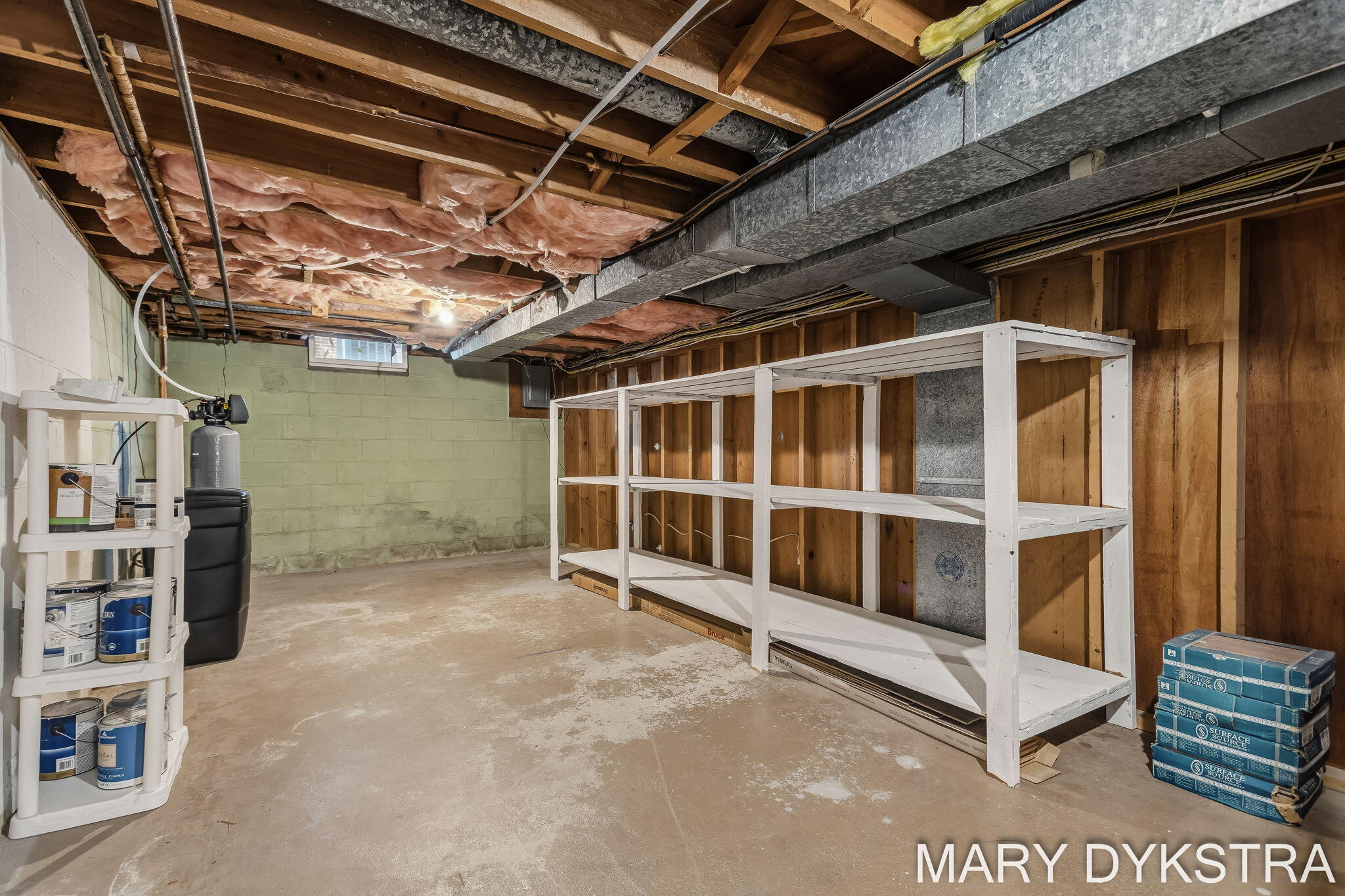 585 Huizenga Avenue Zeeland MI 49464