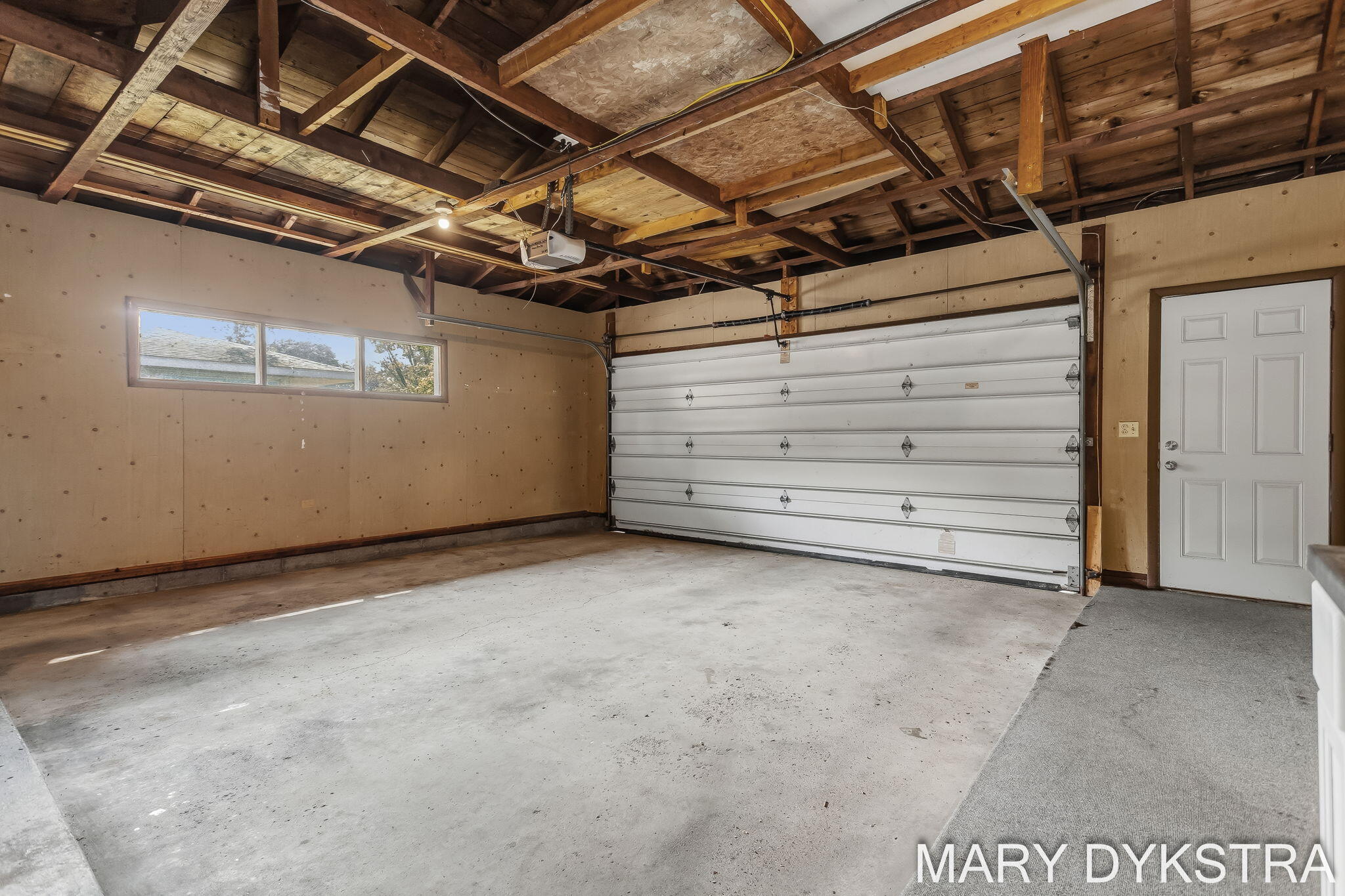 585 Huizenga Avenue Zeeland MI 49464