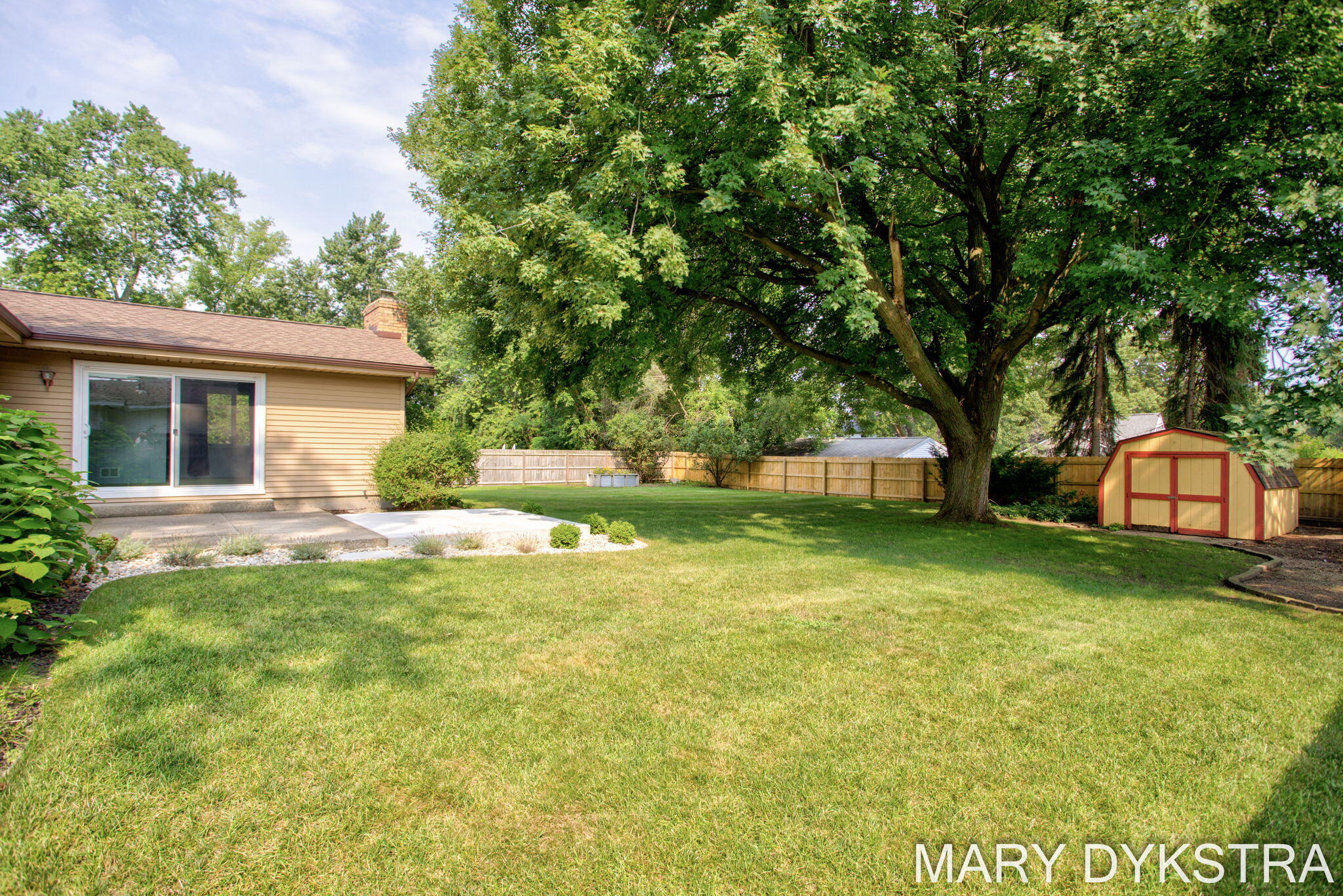 585 Huizenga Avenue Zeeland MI 49464