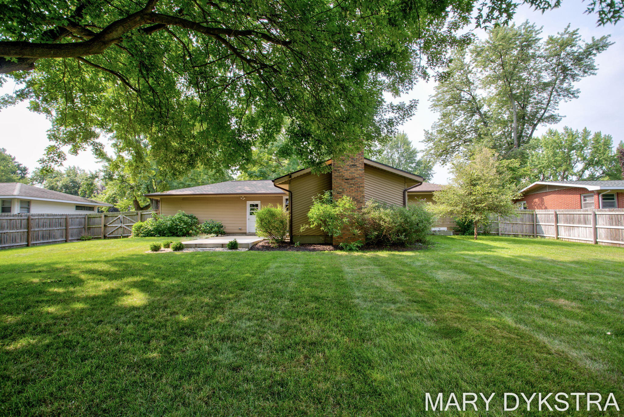 585 Huizenga Avenue Zeeland MI 49464