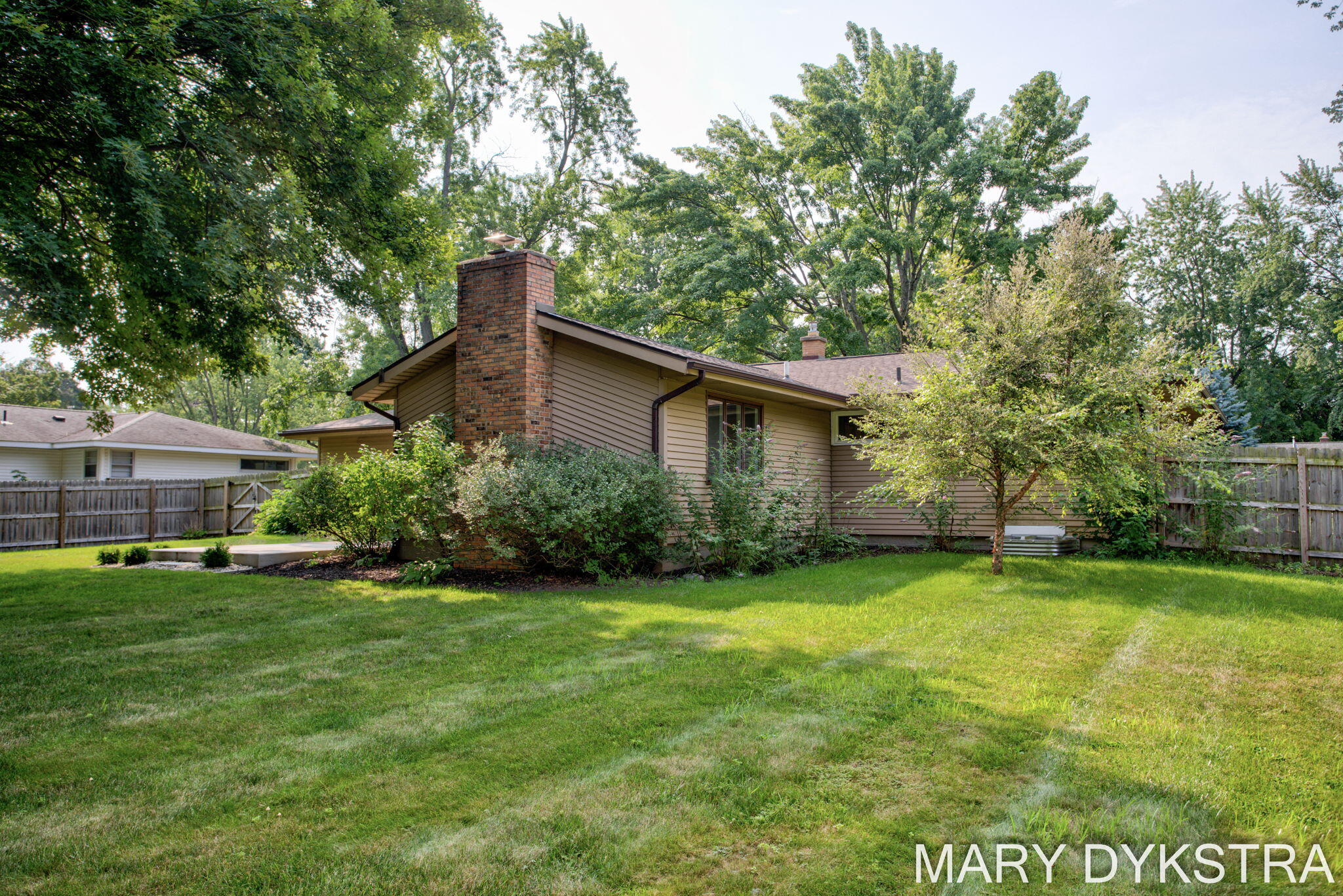585 Huizenga Avenue Zeeland MI 49464