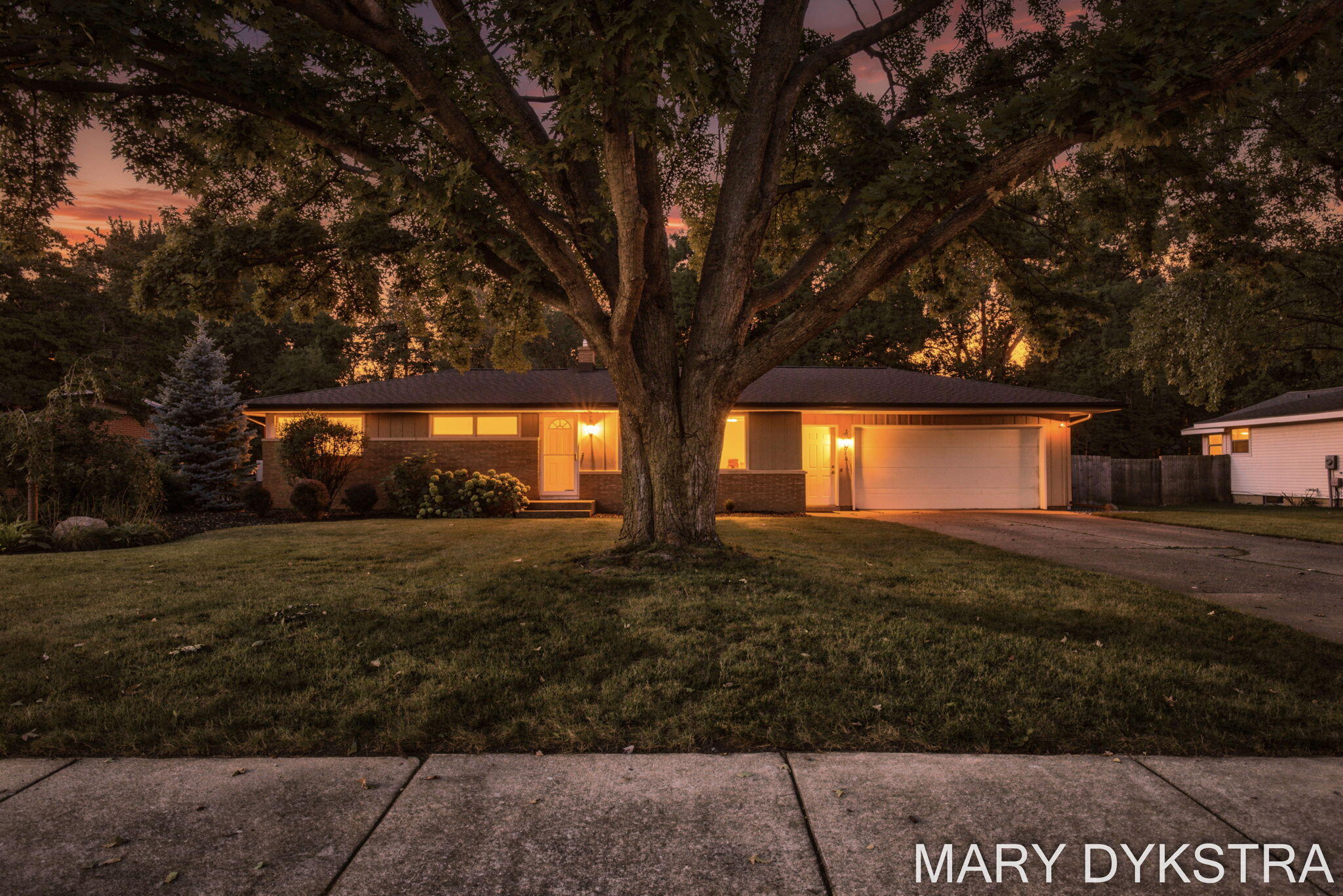 585 Huizenga Avenue Zeeland MI 49464