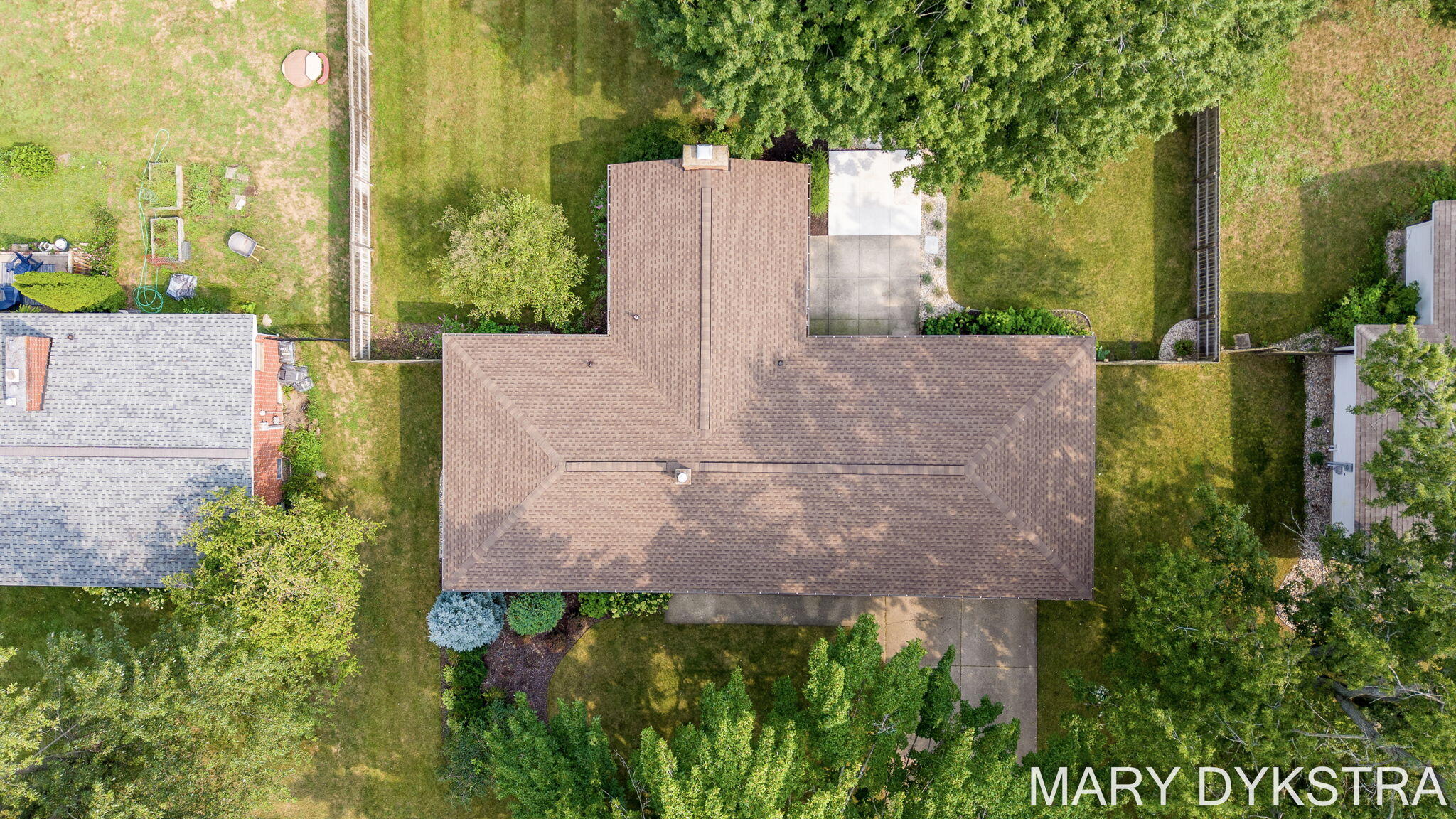 585 Huizenga Avenue Zeeland MI 49464