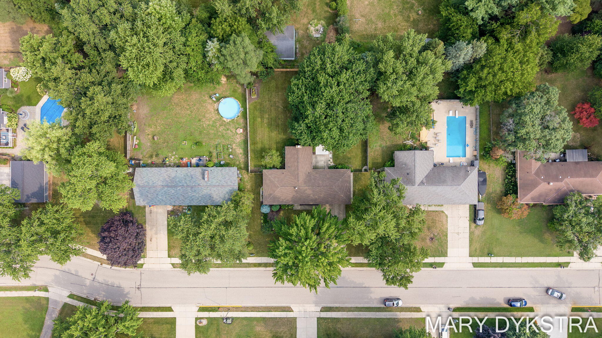 585 Huizenga Avenue Zeeland MI 49464