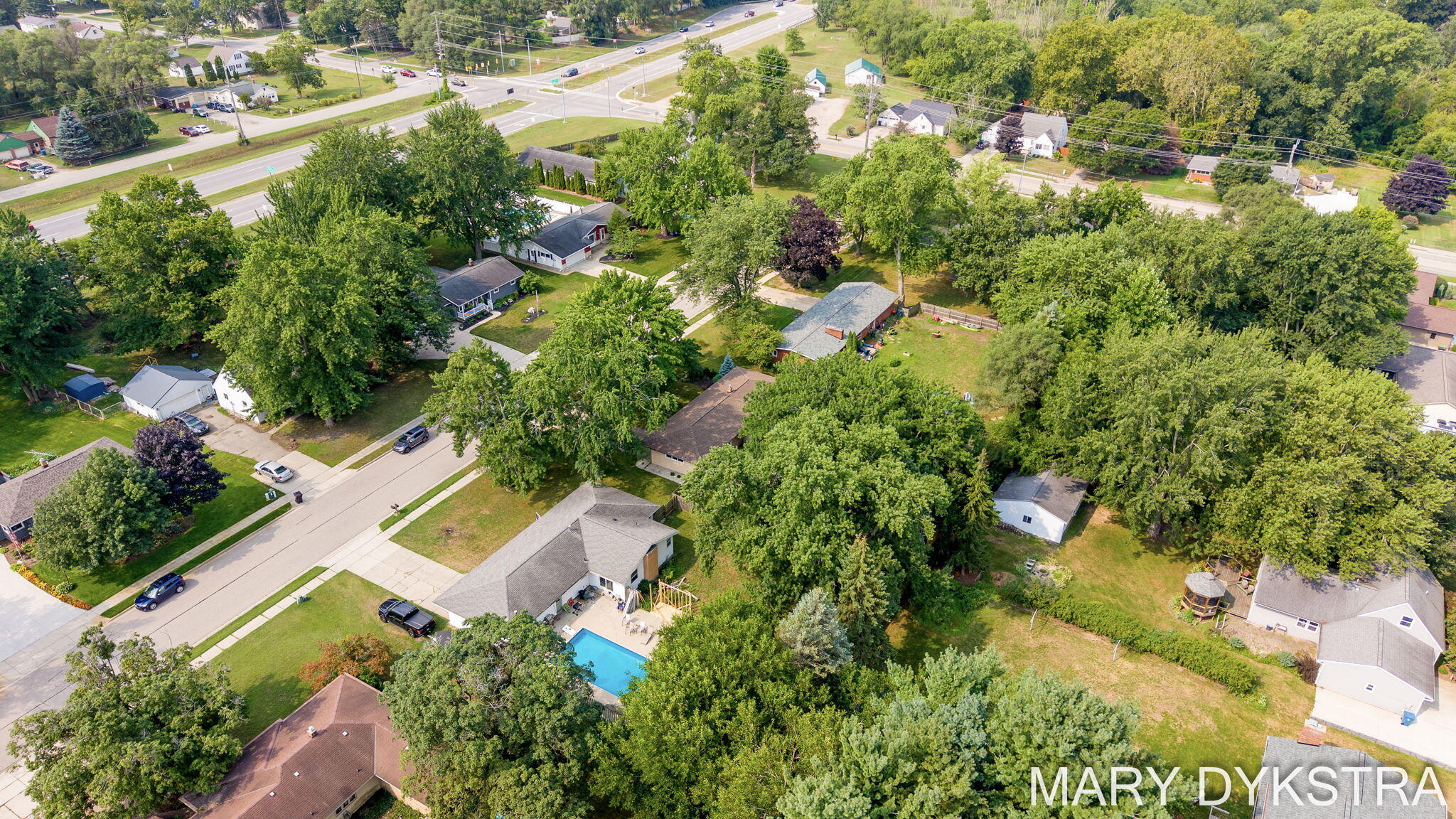 585 Huizenga Avenue Zeeland MI 49464