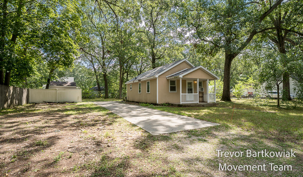 2948 Valley Street Muskegon MI 49444