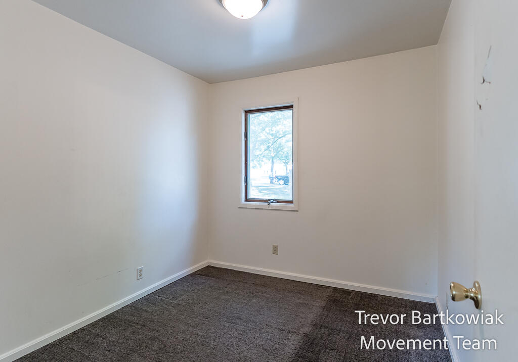 2948 Valley Street Muskegon MI 49444