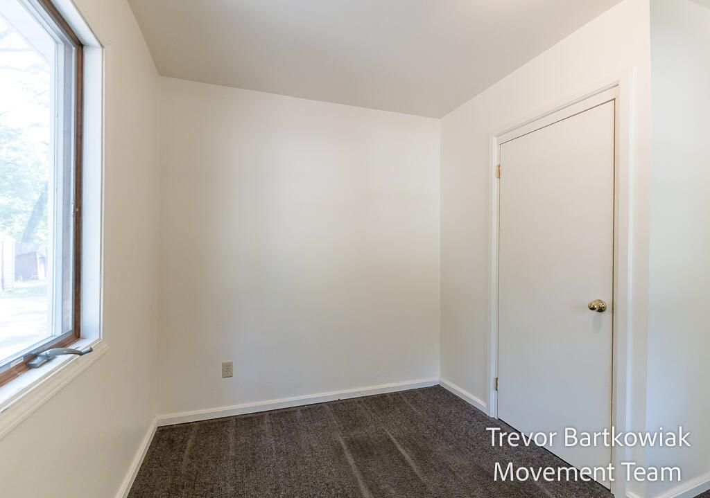 2948 Valley Street Muskegon MI 49444