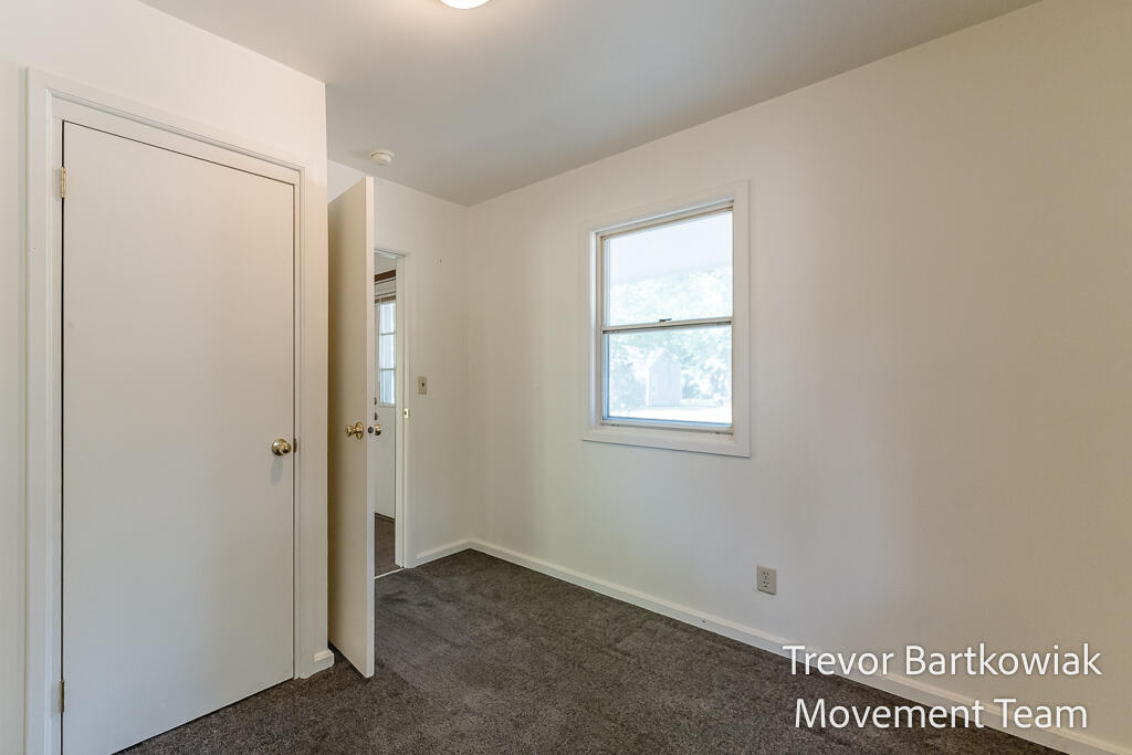 2948 Valley Street Muskegon MI 49444