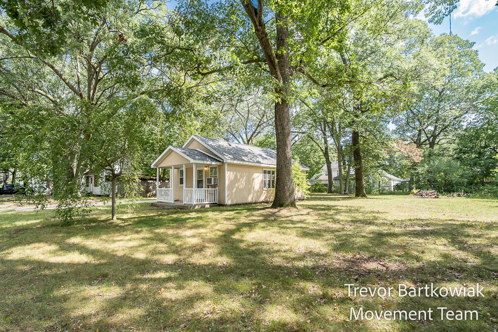 2948 Valley Street Muskegon MI 49444