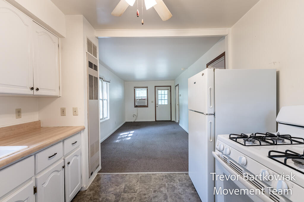 2948 Valley Street Muskegon MI 49444