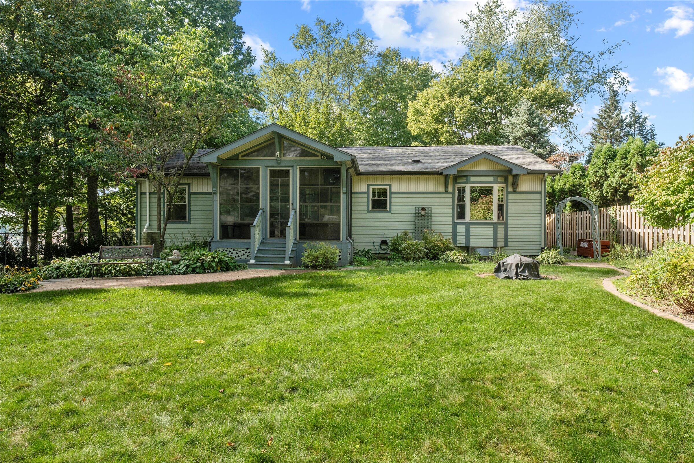61271 Lenawee Road Cassopolis MI 49031