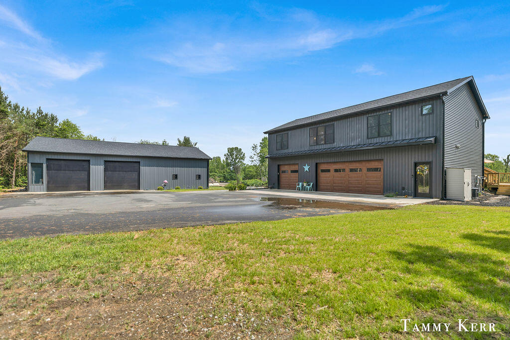 2377 64th Street Fennville MI 49408