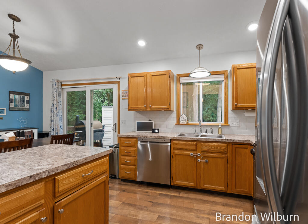 938 Kusterer Drive NW Grand Rapids MI 49534