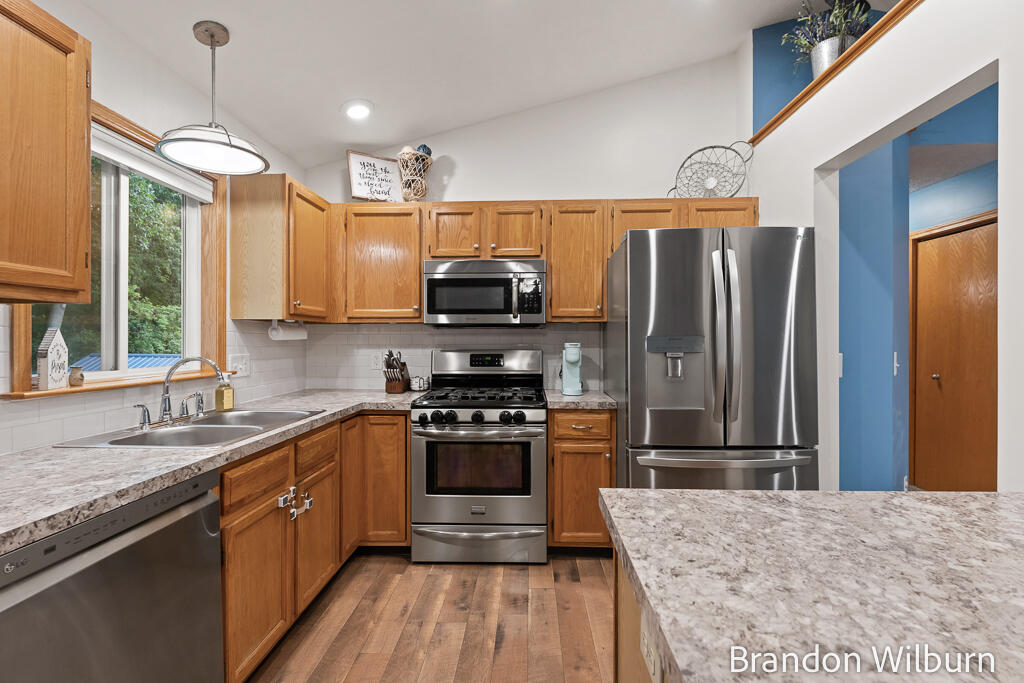 938 Kusterer Drive NW Grand Rapids MI 49534