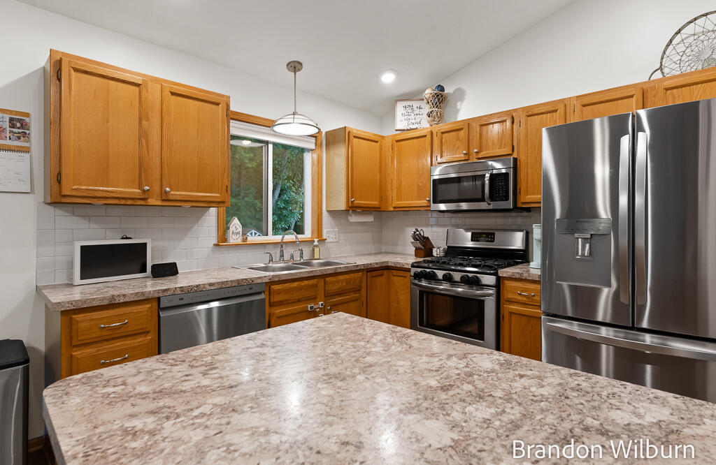 938 Kusterer Drive NW Grand Rapids MI 49534