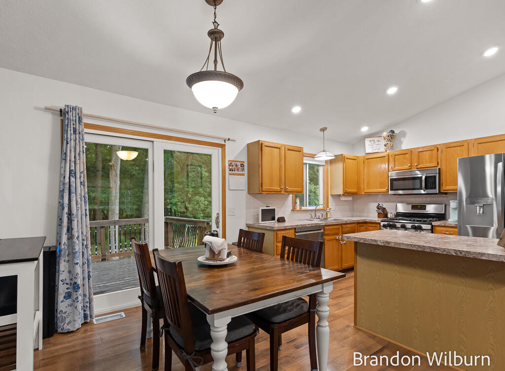 938 Kusterer Drive NW Grand Rapids MI 49534