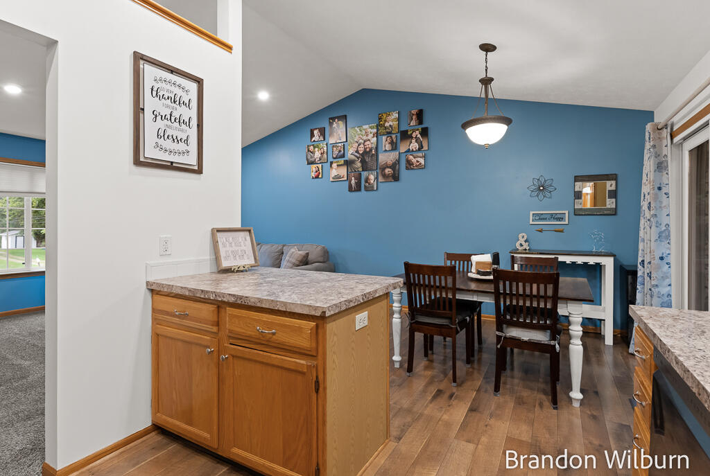 938 Kusterer Drive NW Grand Rapids MI 49534
