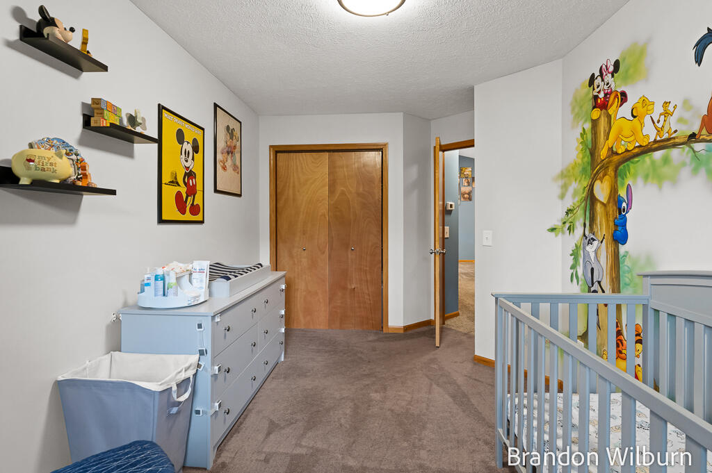 938 Kusterer Drive NW Grand Rapids MI 49534