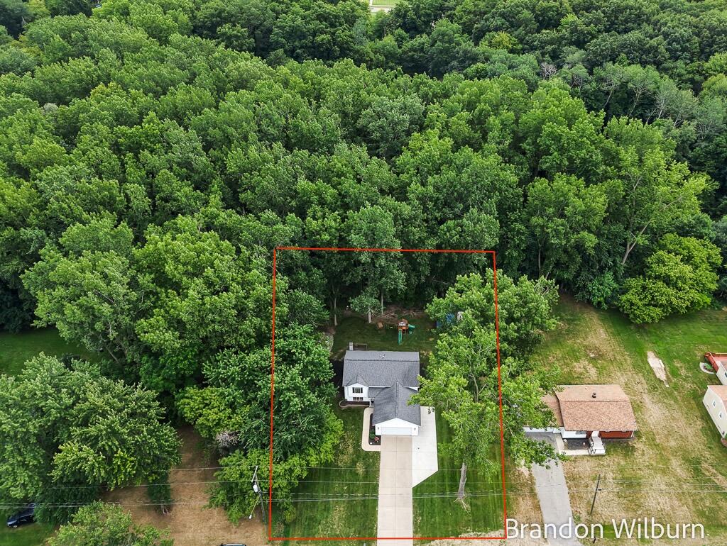 938 Kusterer Drive NW Grand Rapids MI 49534
