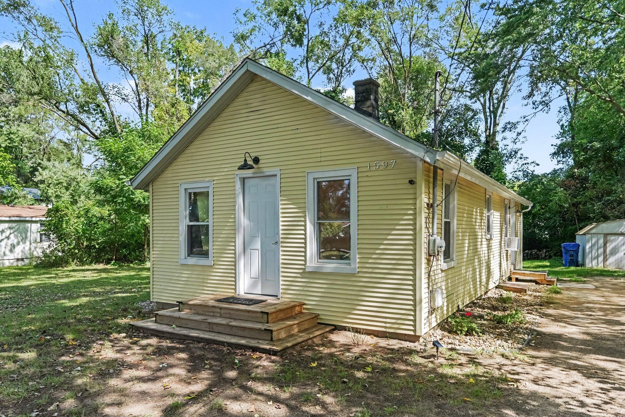 1597 Norton Road Benton Harbor MI 49022