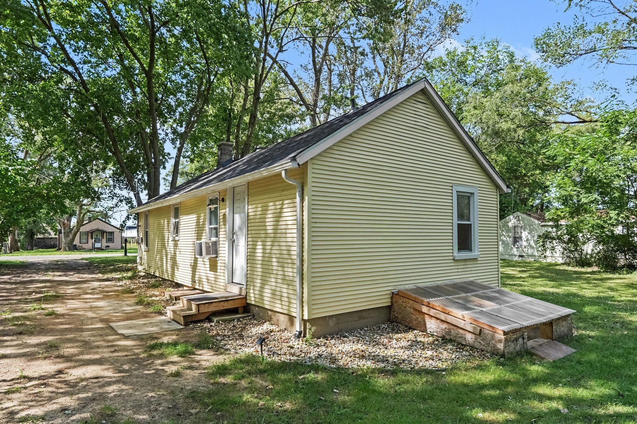 1597 Norton Road Benton Harbor MI 49022