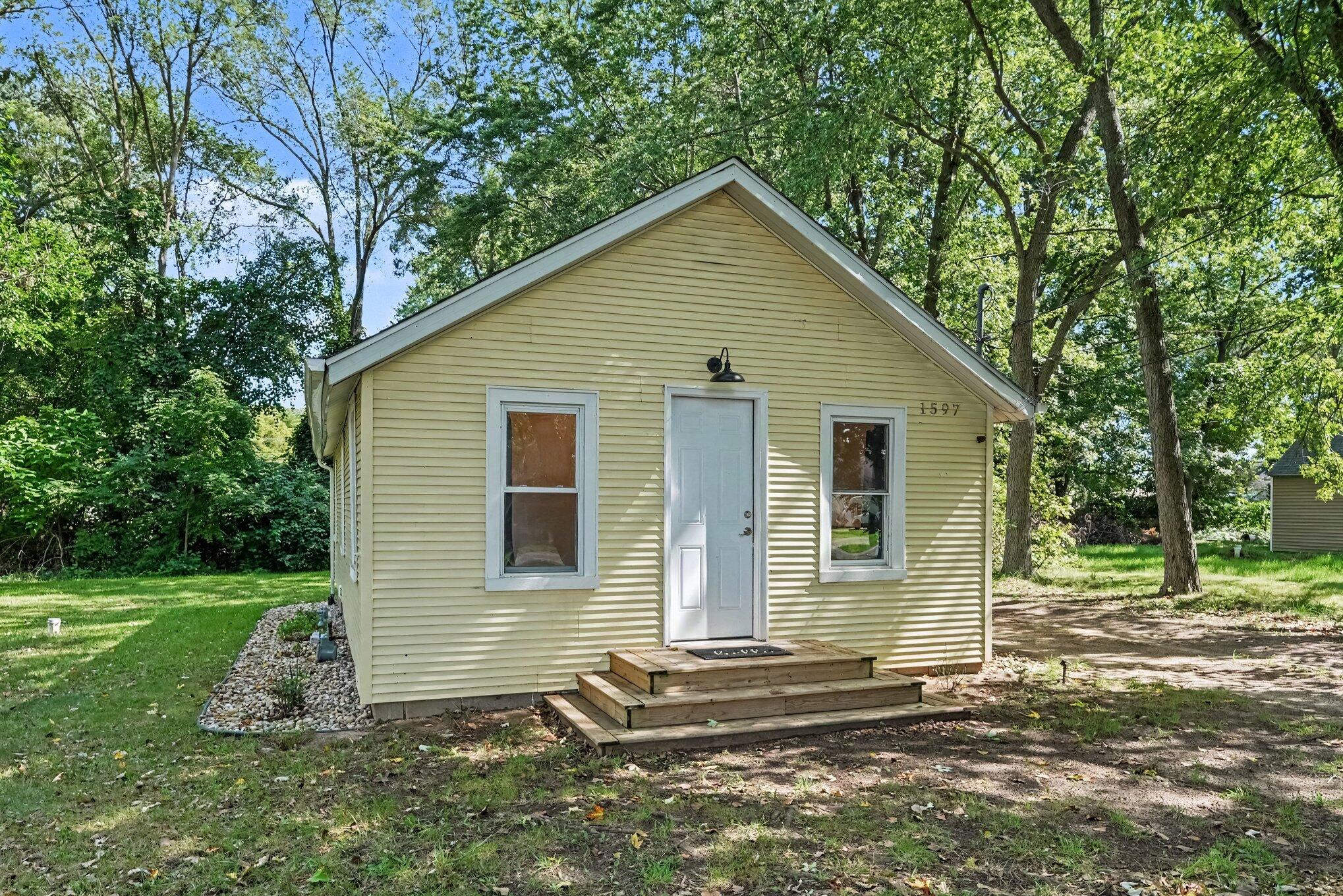 1597 Norton Road Benton Harbor MI 49022