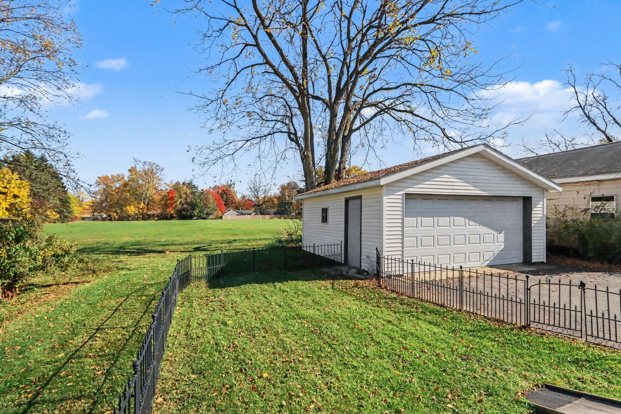 3015 Whittier Drive Kalamazoo MI 49001