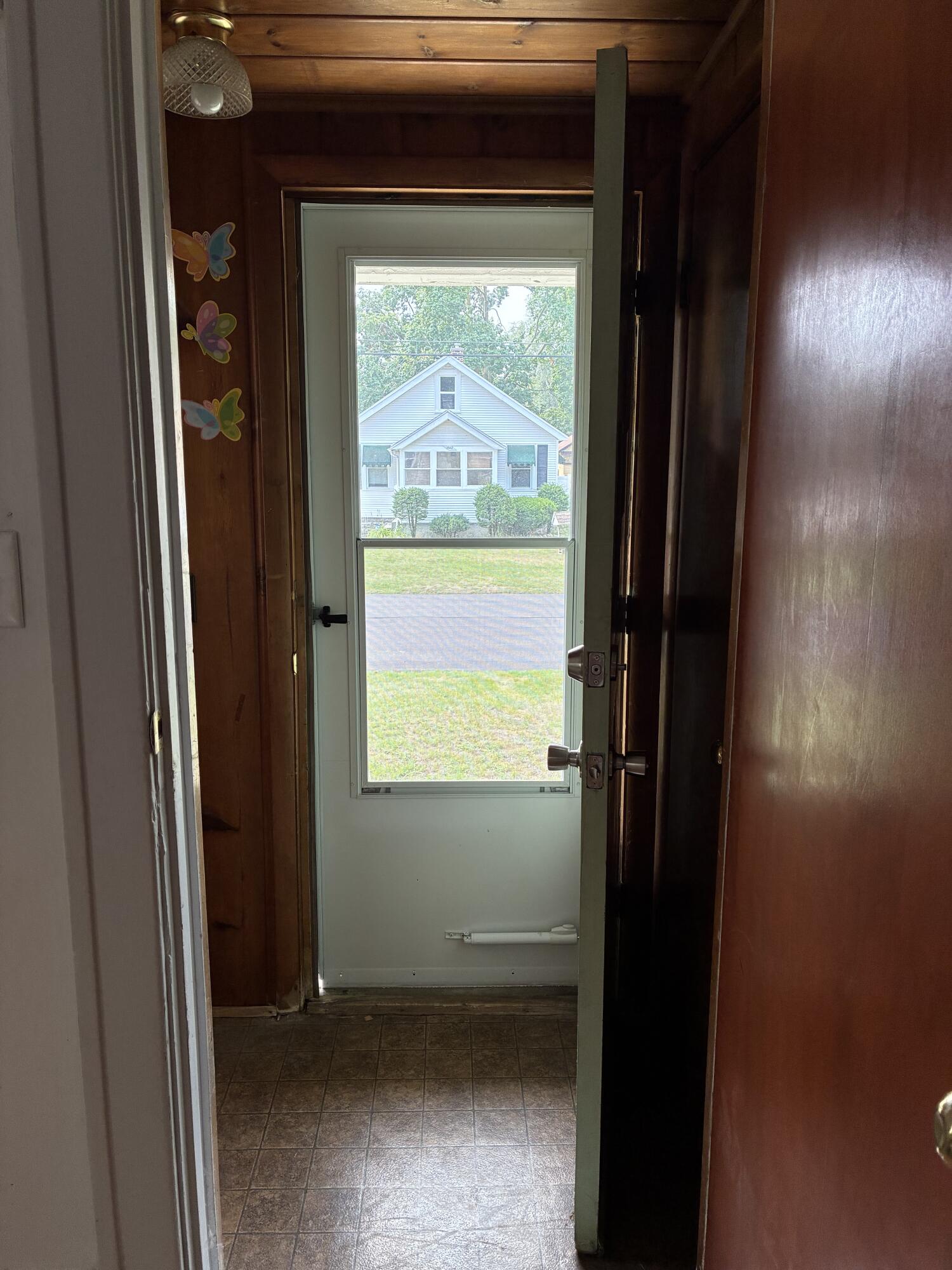 1543 NE Mason Street NE Grand Rapids MI 49503