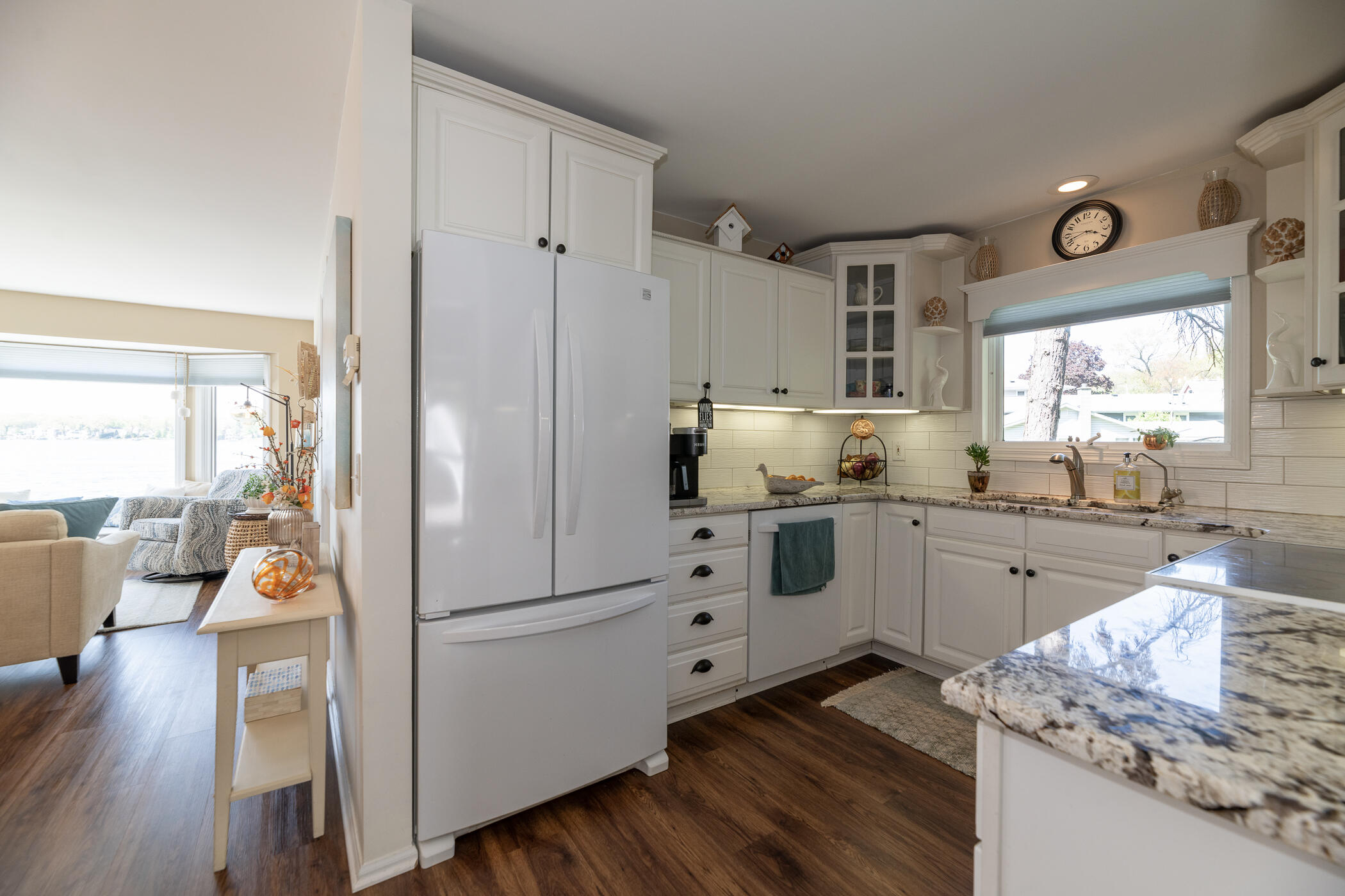 1401 E Crooked Lake Drive Kalamazoo MI 49009