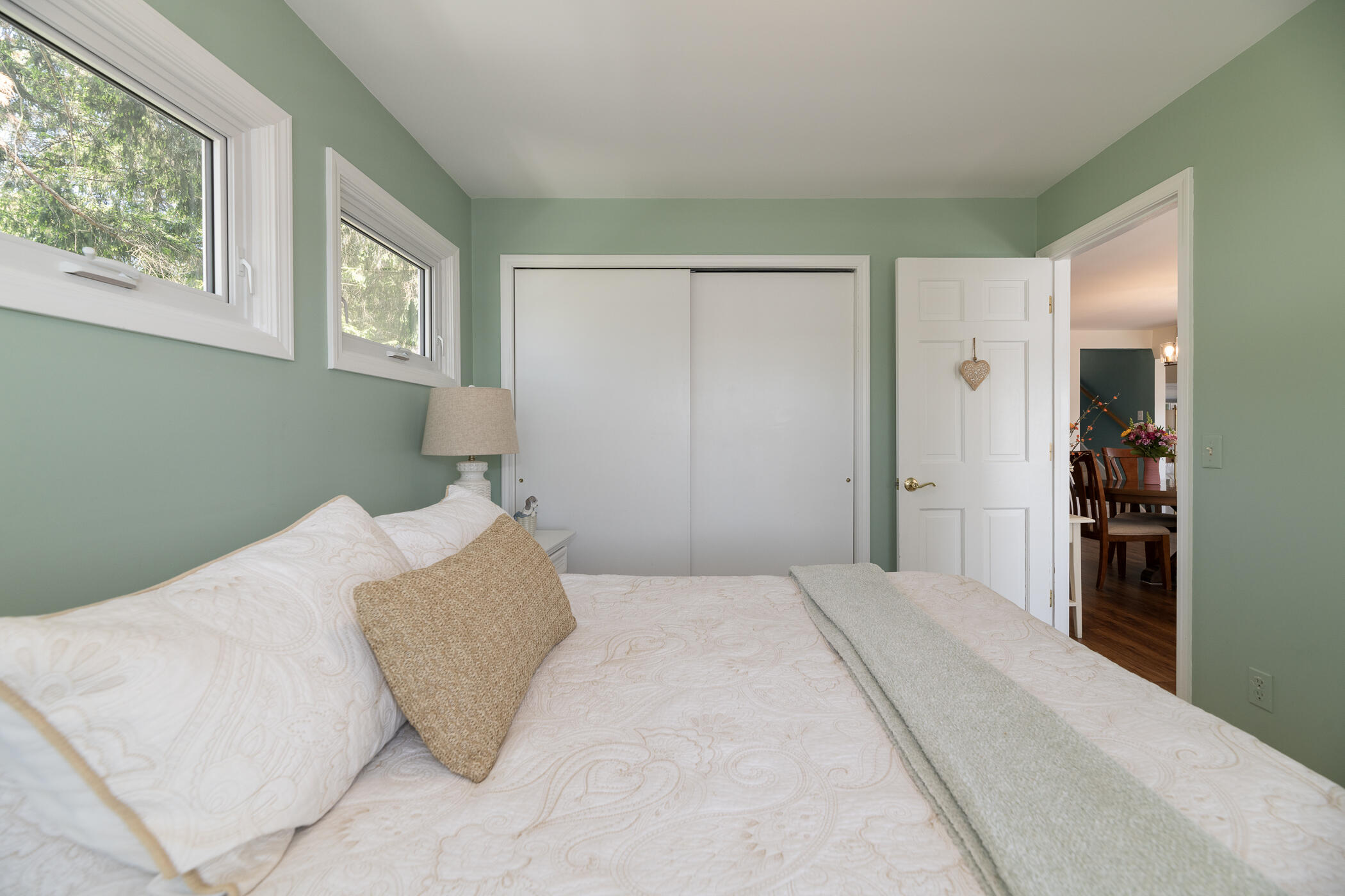 1401 E Crooked Lake Drive Kalamazoo MI 49009