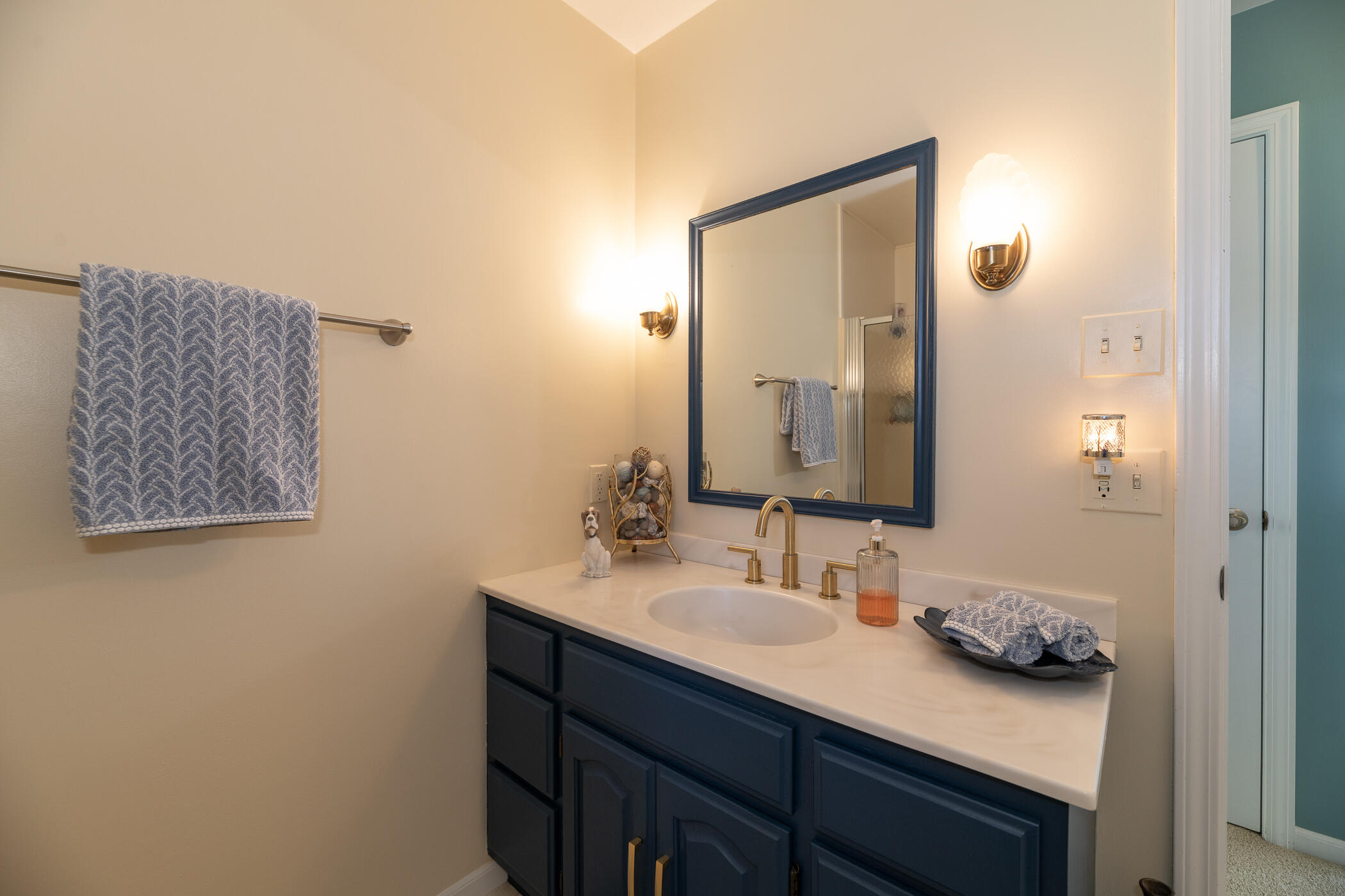 1401 E Crooked Lake Drive Kalamazoo MI 49009