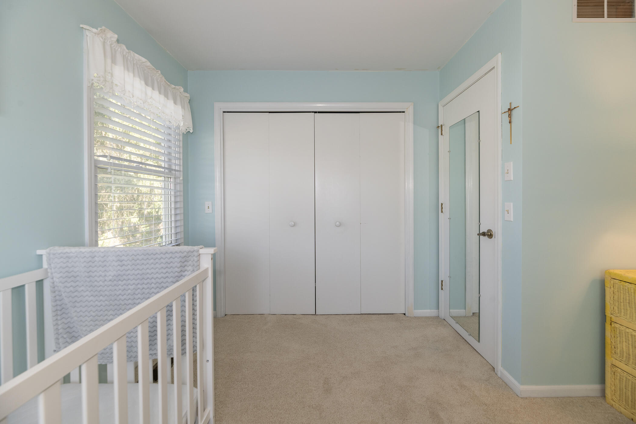 1401 E Crooked Lake Drive Kalamazoo MI 49009