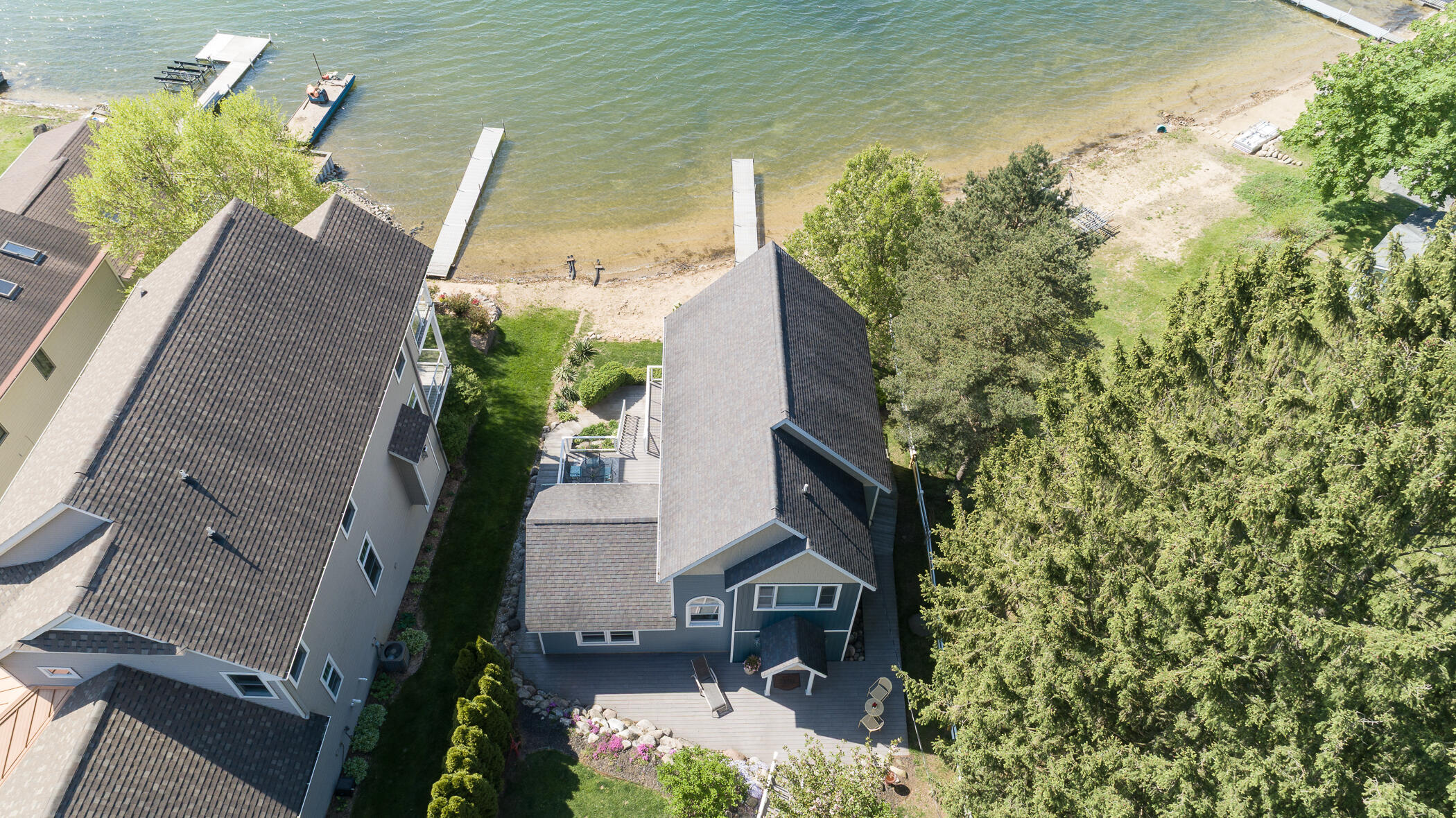 1401 E Crooked Lake Drive Kalamazoo MI 49009
