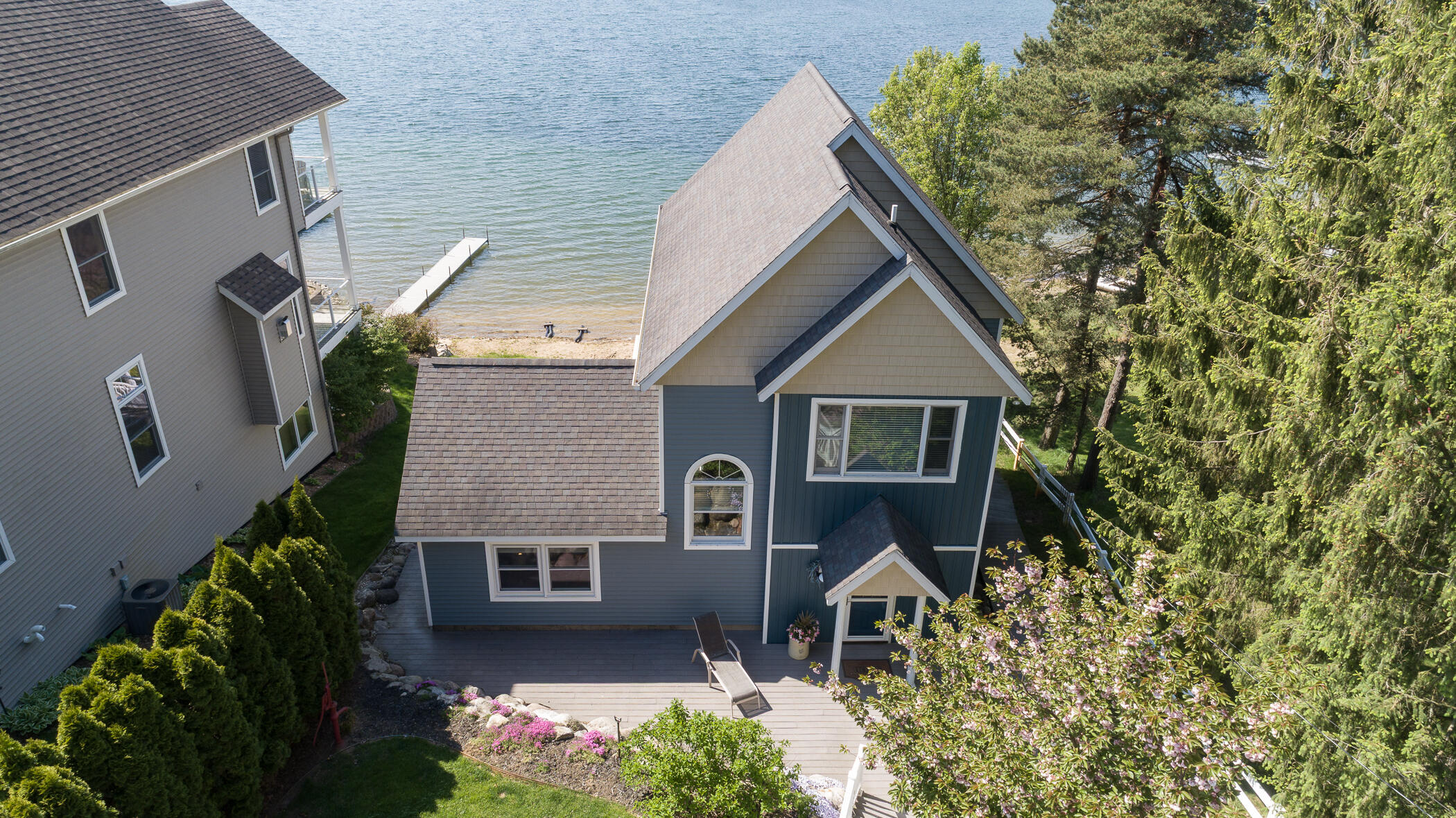 1401 E Crooked Lake Drive Kalamazoo MI 49009