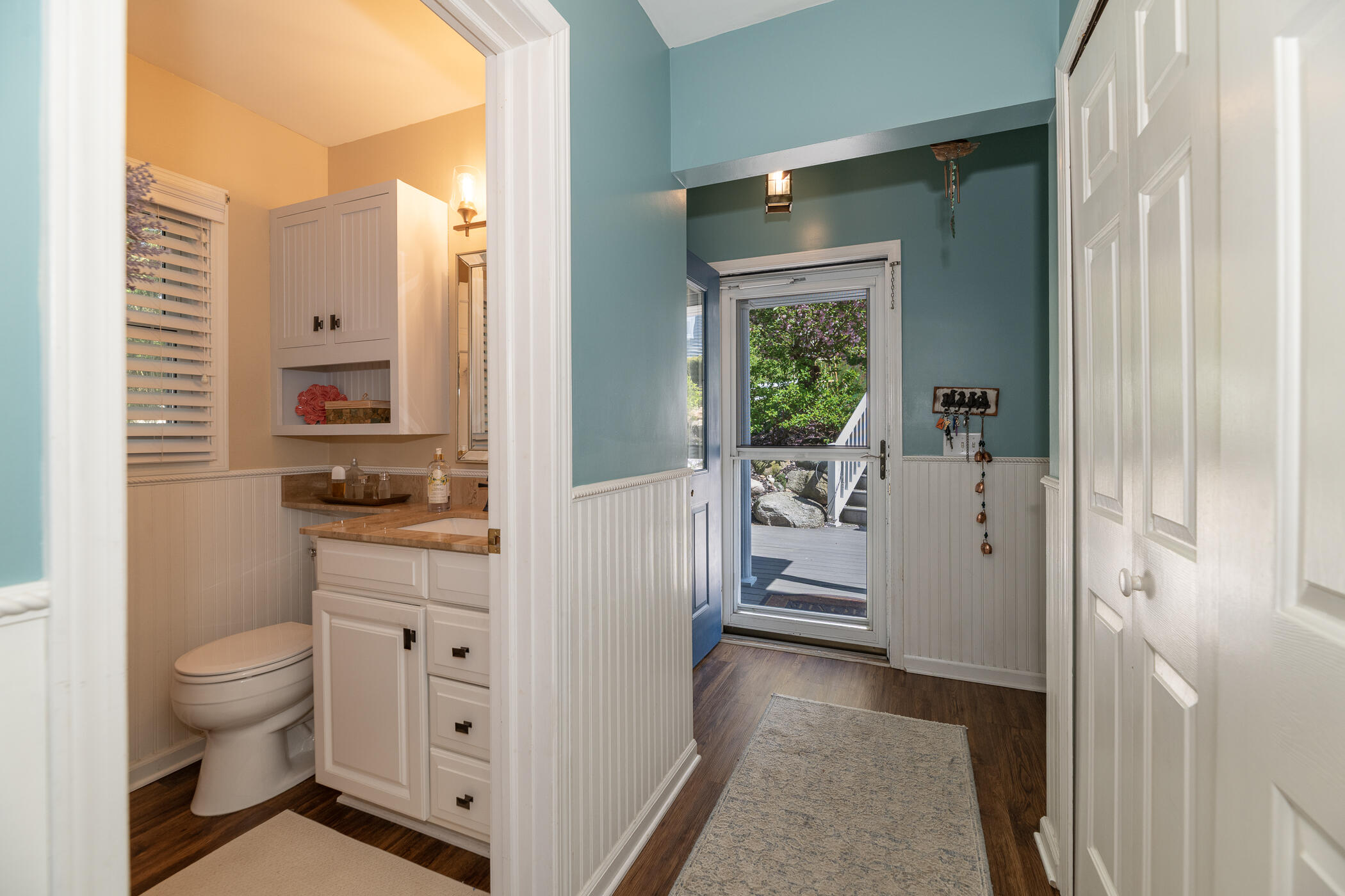 1401 E Crooked Lake Drive Kalamazoo MI 49009